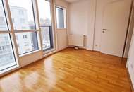 INNSTASSE, gepflegte 87 Neubau-Maisonette, 2 Zimmer, Komplettküche, Wannenbad, Parketten, 4. Liftstock