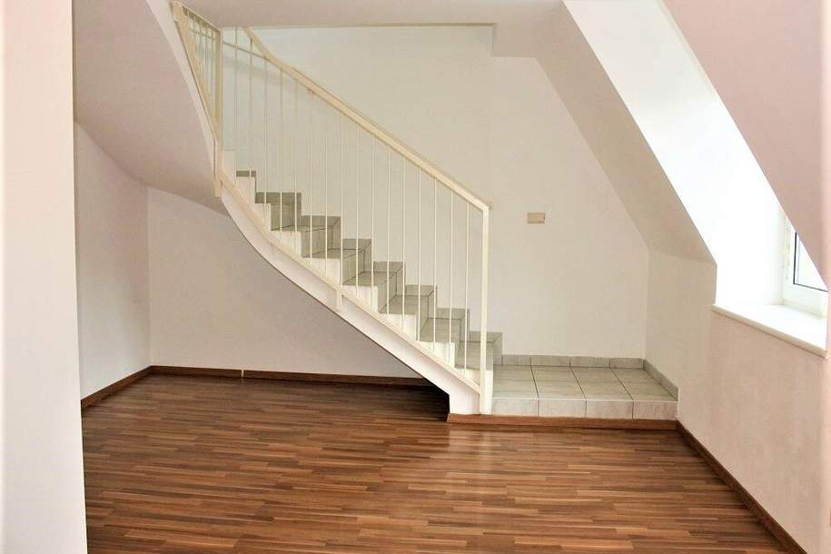 DACHGESCHOSS, U3-NÄHE, 52 m2 Maisonette, 2 Zimmer, Kochnische, Duschbad, Meiselstraße, Wohnung-miete, 712,45,€, 1150 Wien 15., Rudolfsheim-Fünfhaus