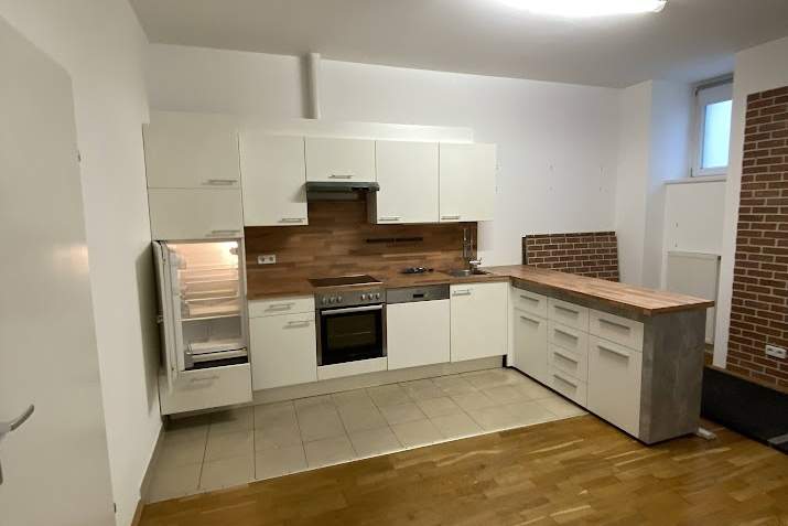 Ihr grünes Wohnzimmer: 2 Zimmer mit Terrasse und eigenem Garten! Teilsanierung notwendig!, Wohnung-kauf, 199.000,€, 1150 Wien 15., Rudolfsheim-Fünfhaus