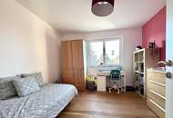 Modernes Familienhaus (2019) mit 6 Zimmern, Wohnkeller, Dachterrasse, Garten und 2 Stellplätzen