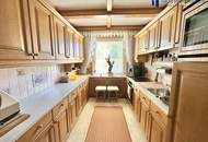 Familienhaus mit großem Grund und perfekter Anbindung – nur wenige Minuten zur U-Bahn