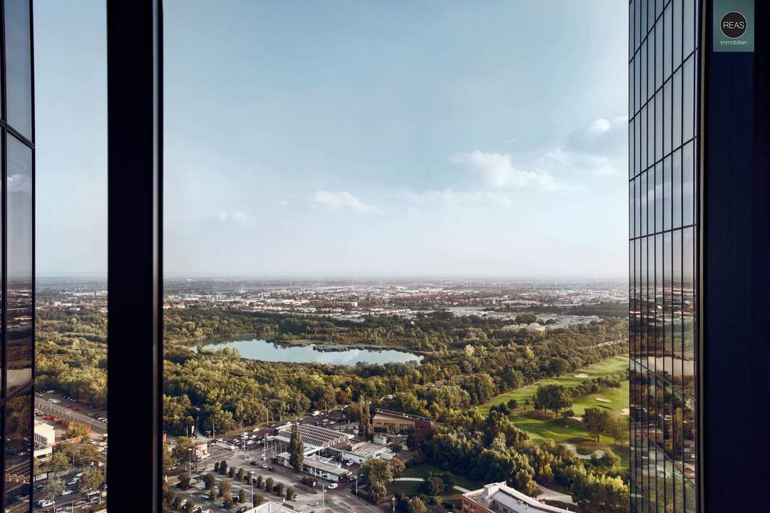 Büro im Hochhaus mit ausgezeichneter Infrastruktur und Panoramablick!