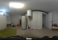 Neuwertiges 5-Zi. Einfamilienhaus mit Pool, 2 Terrassen & 2 Garagen in Deutsch-Haslau!