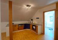 Haus mit zwei getrennten Wohneinheiten in ruhiger Lage