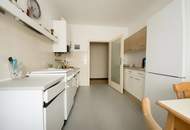 Sanierungsbedürftige Wohnung im 4. Liftstock in U1- und Hauptbahnhof-Nähe