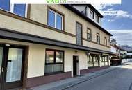 BAD HALL | Ruhiges Wohnen über kulinarischer Vielfalt! 2-Zimmer-Wohnung im 4-Parteienhaus!