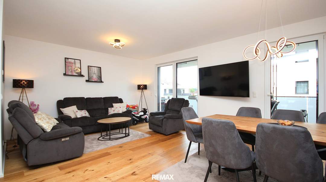 Moderne 4-Zimmer-Wohnung mit Balkon und 2 Tiefgaragenplätzen in Werndorf