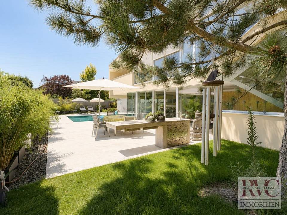Architektenhaus in ruhiger Villenlage mit Freizeitwohnsitz, Pool und außergewöhnlicher Raumwirkung