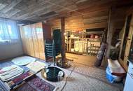 Gepflegtes großes Einfamilienhaus mit überdachtem Pool!