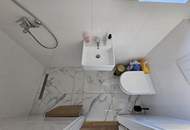 SANIERT: Kleinhaus mit Dachboden auf großem Grundstück in ruhiger Gegend