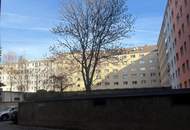 3 Zimmerwohnung in saniertem Wohnhaus perfekt gelegen mit Loggia