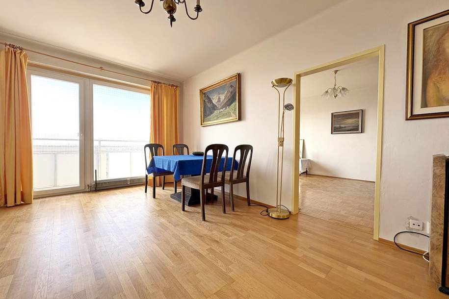 Sonnige Eigentumswohnung mit 2 Balkonen und fantastischer Aussicht, Wohnung-kauf, 148.000,€, 4600 Wels(Stadt)