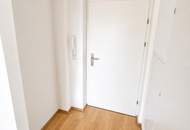 Moderne Neubauwohnung in mondäner Wohngegend mit Balkon