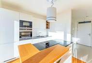 Hochwertige, lichtdurchflutete Doppelhaushälfte mit grandiosem Ausblick und Südwest-Garten