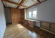 Familienhaus mit großem Garten, Keller und Garage - in toller Lage in 2020 Schöngrabern