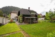 Zwei Häuser, ein Grundstück: Ihr neues Zuhause mit laufenden Mieteinnahmen