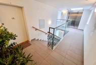 WOW! Lichtdurchflutete Traumwohnung mit hofseitiger Terrasse! Neues Lebensgefühl im Dachgeschoss mit perfekter Raumaufteilung + Kamin + Ideale öffentliche Anbindung! Jetzt zugreifen!