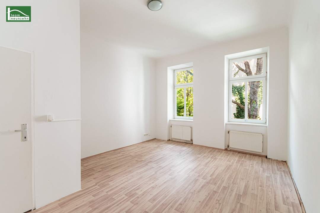 Ideal WG geeignet! Innenhof gerichtete Altbau-Wohnung nahe U4 und U6 in Sechshaus!