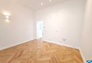 Sanierte 1 Zimmerwohnung in wunderschönem Stilaltbau!