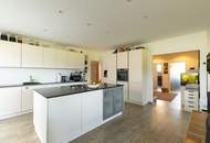 Ihr Rückzugsort am Mondsee: 5 Zimmer Gartenwohnung, See- und Panoramablick