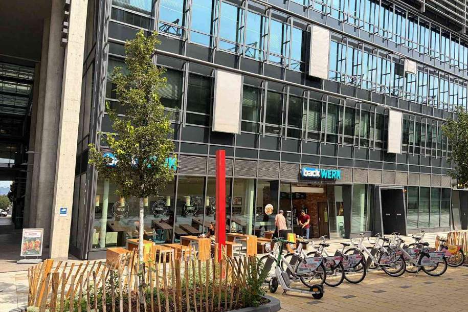 Gastro-Light-Gelegenheit mit Außenbereich im RIVERGATE zu mieten, Gewerbeobjekt-miete, 5.865,11,€, 1200 Wien 22., Donaustadt