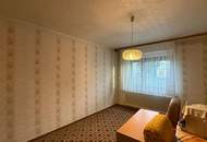 Bauernhaus mit Nebengebäude im Pinkatal