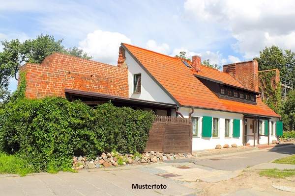 Landwirtschaftliches Anwesen mit 202 m² Wohnfläche & umfangreichem Gebäudebestand