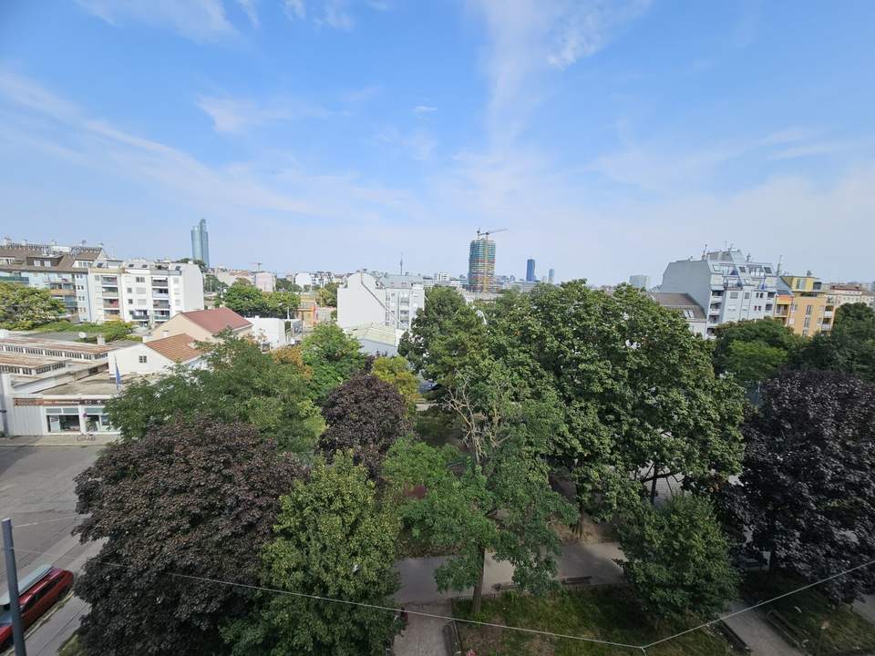 Aussicht auf Park und Skyline, direkt am Sachsenpark, letzter Liftstock, 5 Gehminuten zum Augarten