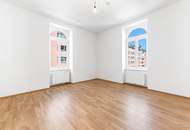 Frisch sanierte 2-Zimmer-Wohnung im 2. Obergeschoss mit edlem Parkett und stilvollen Fliesen