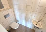 Großzügige DG-Wohnung mit großem, sonnigen Innenhof-Balkon
