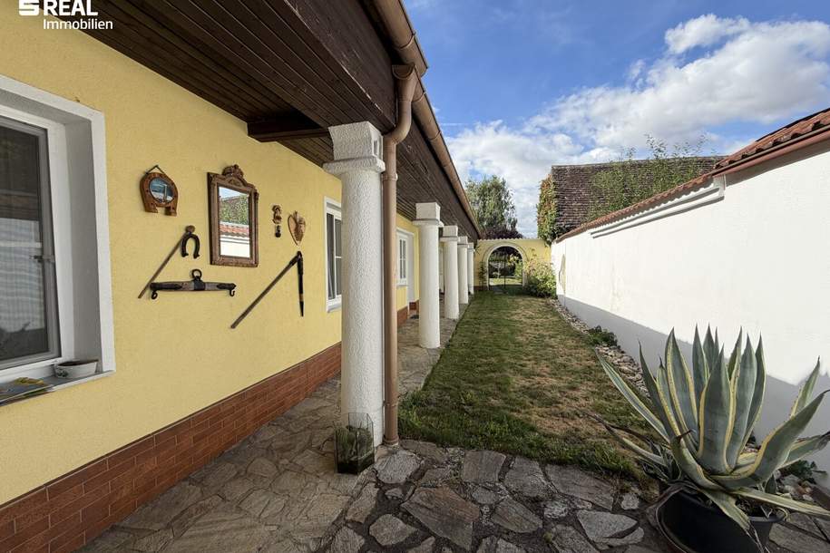 Weinviertler Landhaus mit Arkaden und viel Garten, Haus-kauf, 190.000,€, 2153 Mistelbach