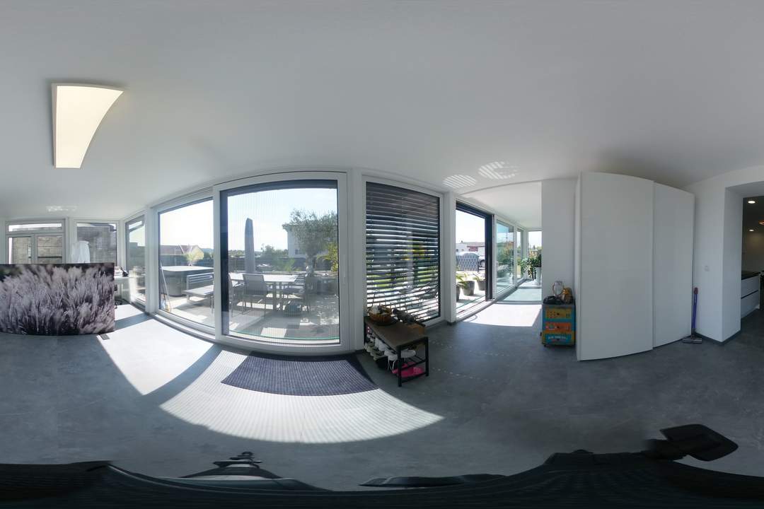 Nachhaltig -komfortabel-hochwertig - IHR neues Zuhause mit PV Anlage, Jacuzzi und Fußbodenheizung mit Kühlfungktion