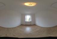 Trendig-sanierte 2,5-Zimmer-Wohnung mit Balkon in zentraler Lage