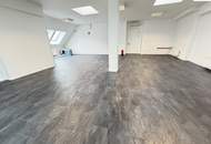 Büro / Praxis - Moderne Arbeitsfläche mit Ausblick in der Innenstadt