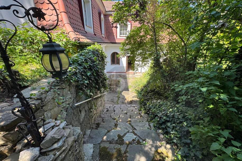 ZAUBERHAFTE VILLA MIT TRAUMHAFTEM BLICK AUF DIE WEINBERGE, Haus-kauf, 3400 Tulln