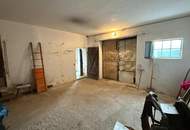 Bauernhaus mit Nebengebäude im Pinkatal