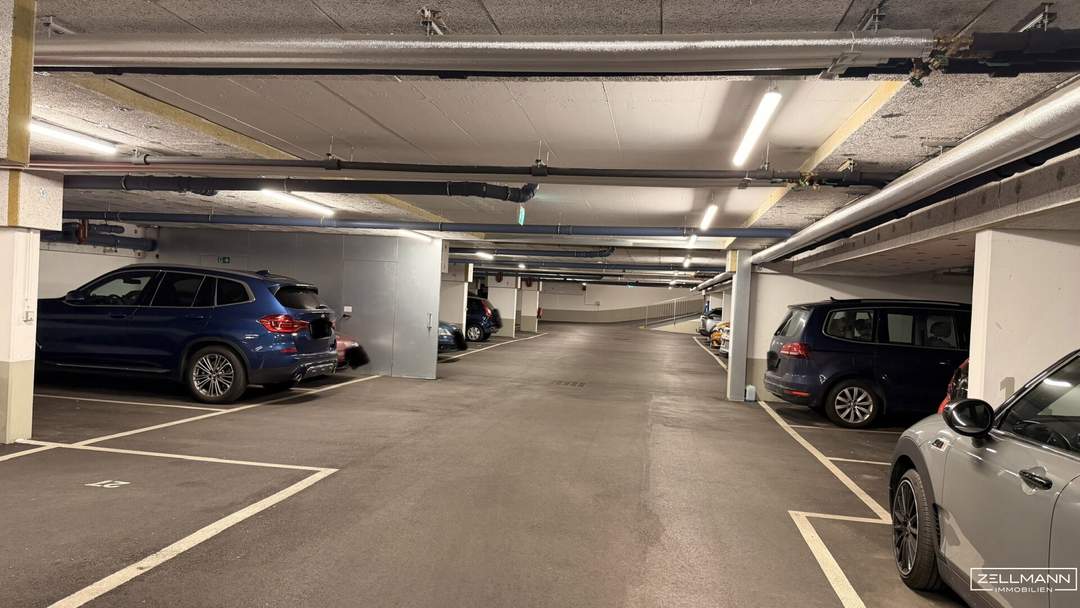 PENZING |TIEFGARAGENSTELLPLATZ NAHE U3 HÜTTELDORFER STRASSE – KOMFORTABLER ECKSTELLPLATZ | ZELLMANN IMMOBILIEN