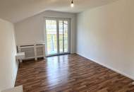 ***Gemütlich wohnen! DG-Wohnung mit Terrasse im Garten - Nahe Pleschingersee***