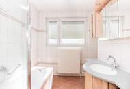 MIETE ! Schöne, helle 4-Zimmer-Wohnung in absoluter Zentrumslage!
