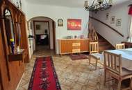 SCHÖNES, GERÄUMIGES EINFAMILIENHAUS MIT EBENEN GRUNDSTÜCK