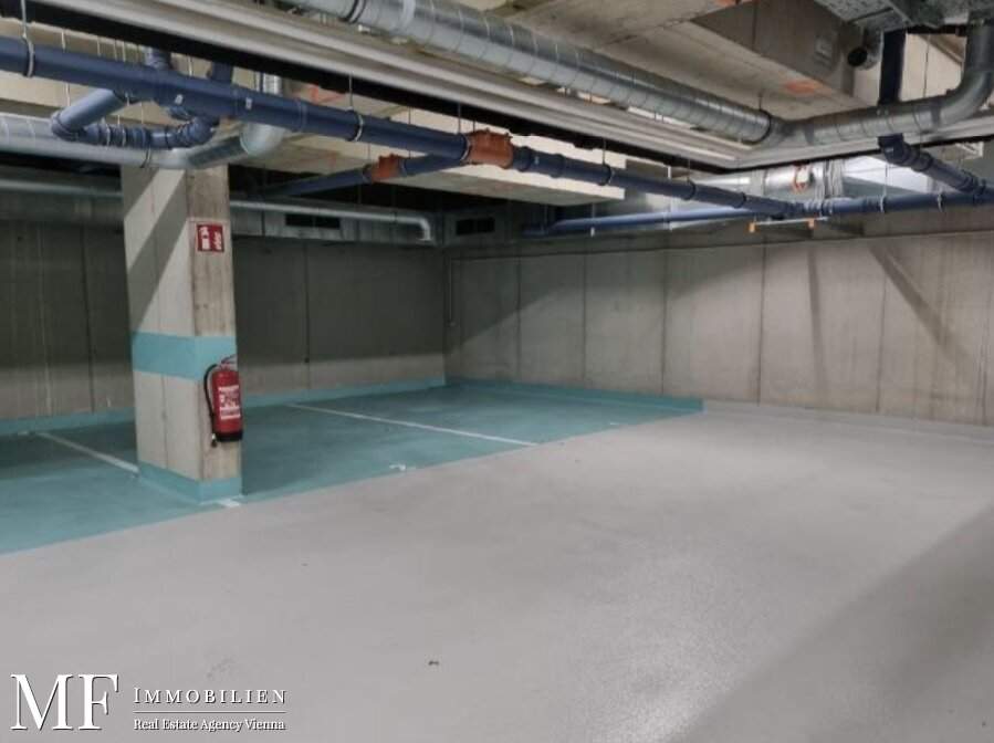 Garagenstellplatz in schönem Neubau