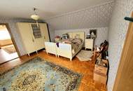 Großzügiges Zweifamilienhaus mit Innenhof, Gewölbekeller und traumhaftem Ausblick