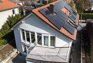 RESIDIEREN BEIM ROTEN BERG II GARAGE II SAUNA II NEUE PV-ANLAGE II 6 ZIMMER II 4 BÄDER II 54m² WOHNZIMMER MIT KAMIN II 2 TERRASSEN II BALKON II GARTEN II GROSSER KELLER