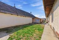 EIN HAUS VOLLER MÖGLICHKEITEN! RENOVIERUNGSBEDÜRFTIGES EINFAMILIENHAUS IN DÜRNLEIS!