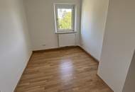 5 Zimmer und 5 Gründe um einzuziehen: frisch saniert, sofort bezugsbereit, familienfreundlich, praktisch geschnitten &amp; mitten im grünen Herzen von Steyr Münichholz! Dieser Familienwohntraum lässt keine Wünsche offen!