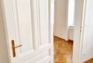 Ein Wiener Märchen beim Kutschkermarkt! Altbaucharme, Absolute Ruhelage, Flügeltüren, Hofidylle und Balkon-Glück! Prunkvolles Stiegenhaus + Beste Infrastruktur! Jetzt zugreifen!