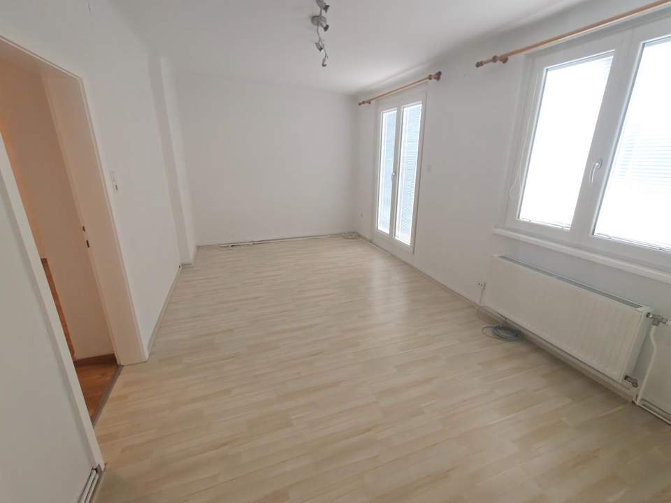 2 Zimmer + Küche Stadtwohnung nähe Hauptbahnhof | Dachgeschoss mit Sonnen-Terrasse | Lift