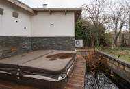 Baumeisterhaus in ökologischer Bauweise, Naturgarten, Photovoltaik