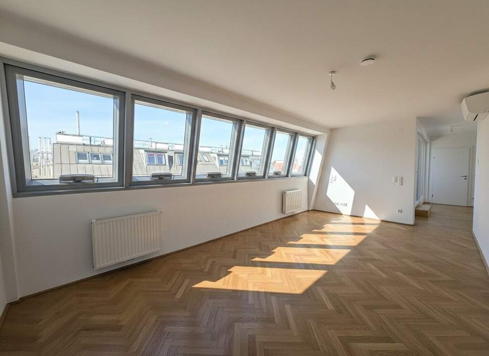 Lichtdurchflutete 3 Zimmer DG-Wohnung mit Terrasse & Klimaanlage im Herzen des 9. Bezirks - Glasergasse