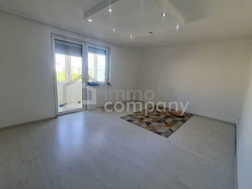Wels/Gartenstadt : Tolle geräumige Eigentumswohnung 92m² - Loggia - Kfz Abstellplatz
